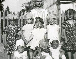 OK_1938_02_Personen_Pfarrgasse_Schule_keine_000735_BNR112.jpg