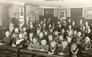 OK_1938_02_Personen_Pfarrgasse_Schule_keine_1458383654_BNR113.jpg
