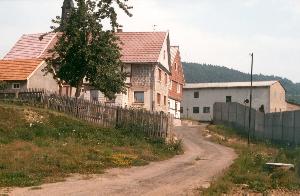 OK_1980_02_Gebaeude_Am-Rain_Grenzanlage_Millitaer_194158_BNR252.jpg