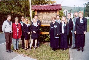 OK_2003_10_Personen_Wahlhausen_Kirmes_Kirmes-Platzmeister_1361813765_BNR258.jpg